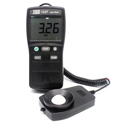 臺(tái)灣泰仕TES-1337數(shù)字照度計(jì)圖片3